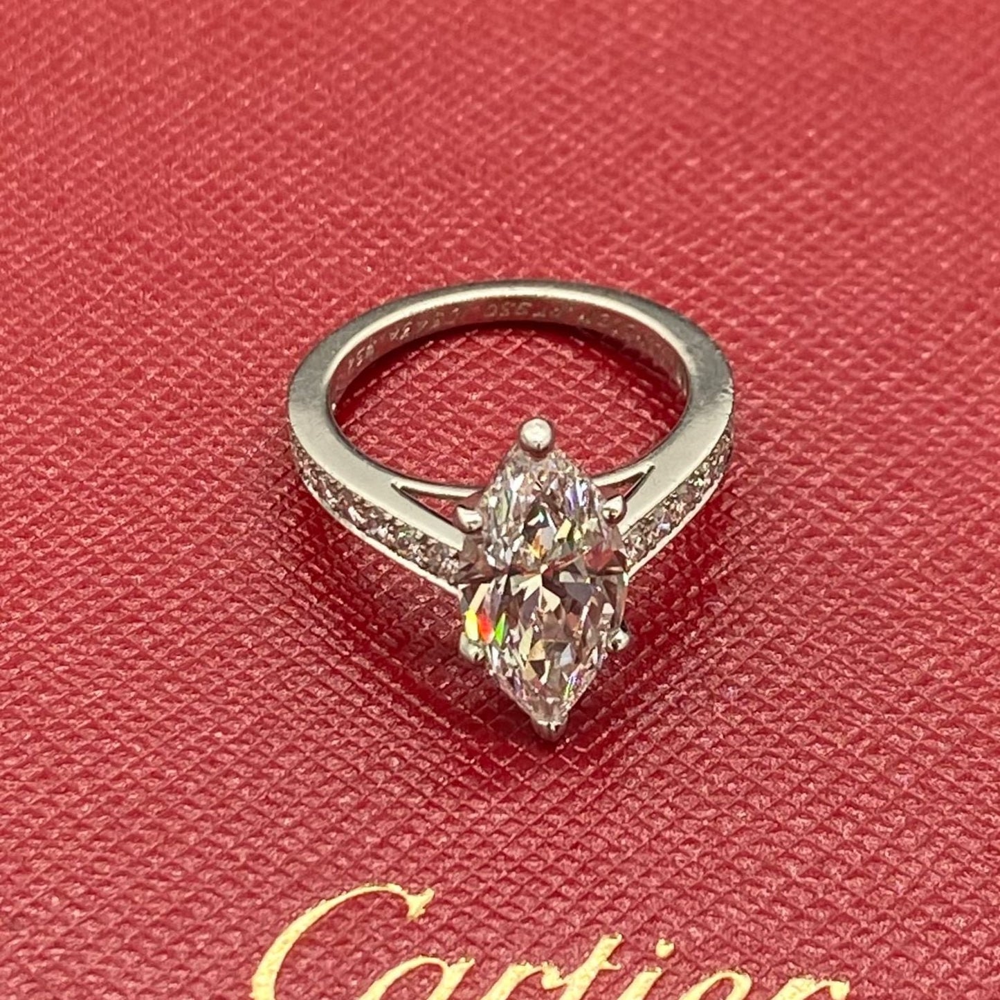 Anello Marquise firmato Cartier