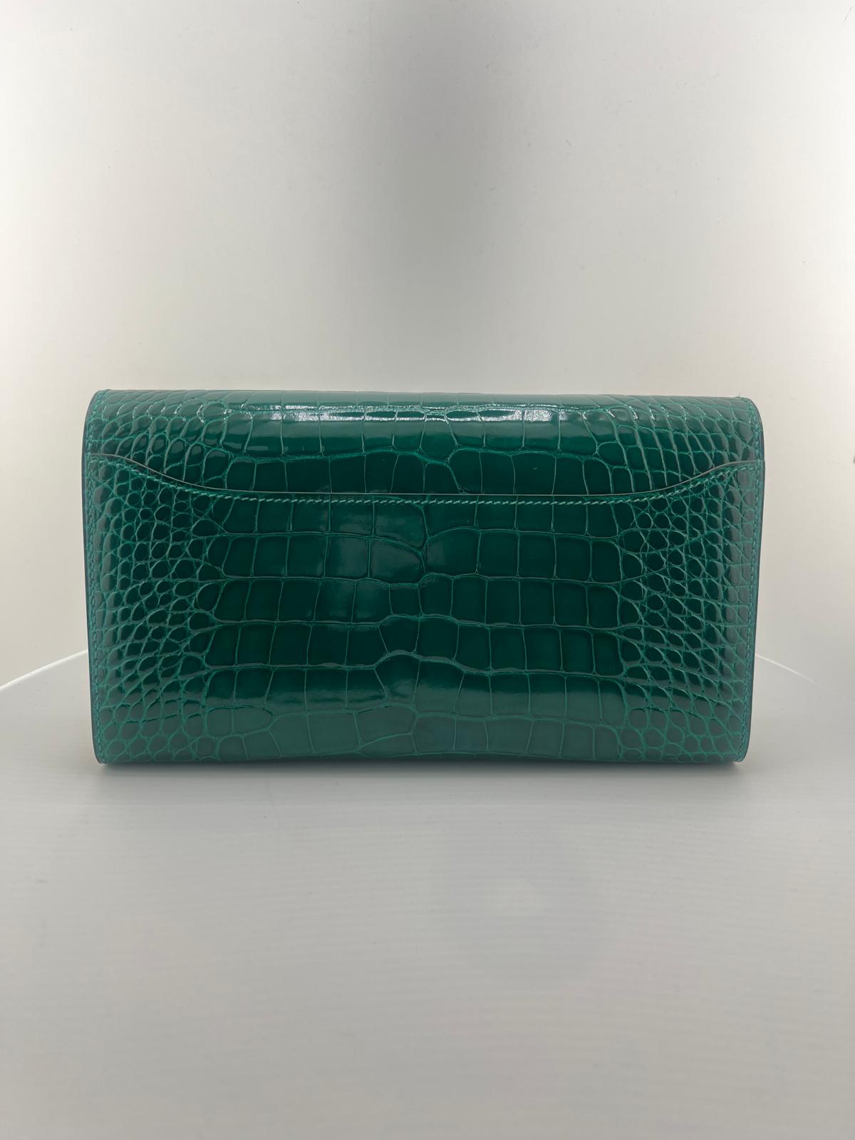 PORTAFOGLIO CONSTANCE LONG COCCO VERDE