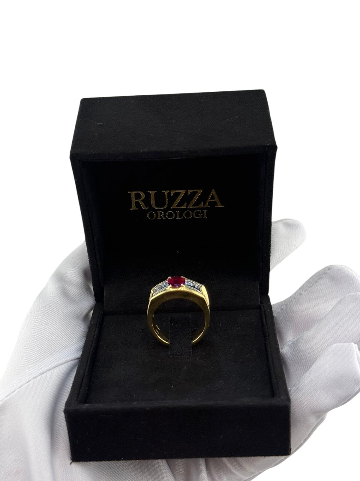 Anello Rubino e diamanti